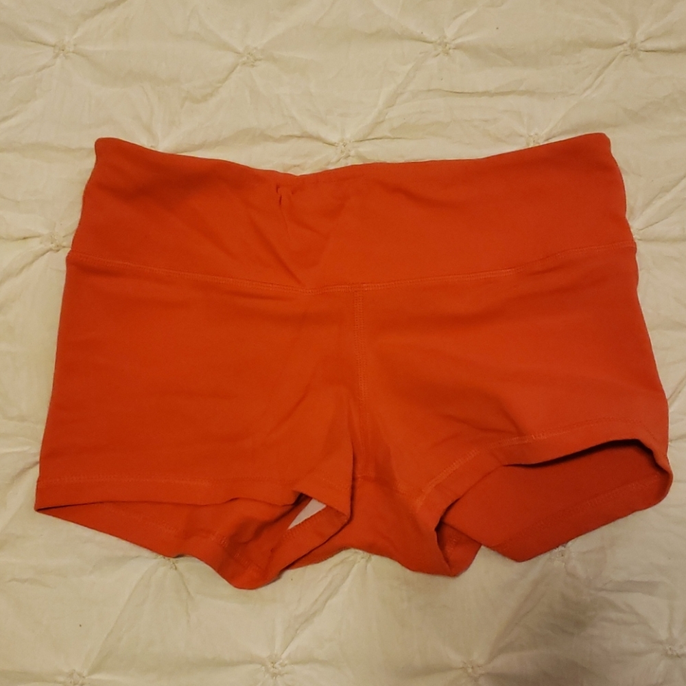 FLEO Shorts